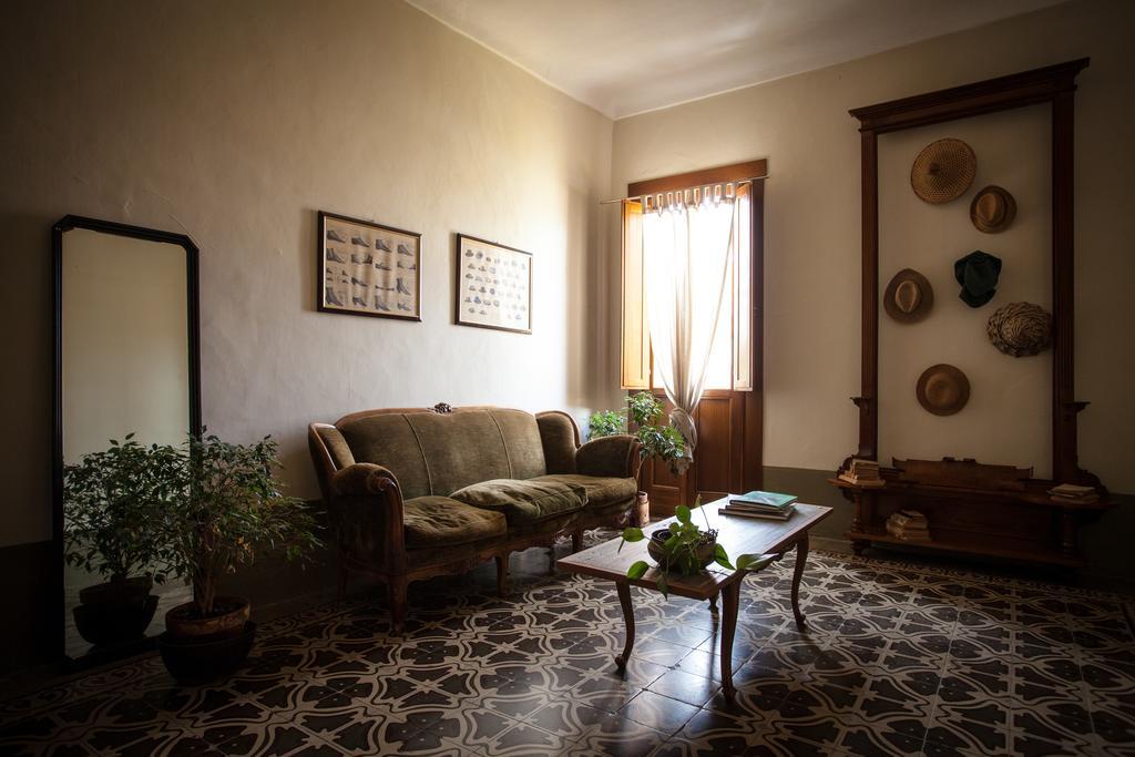 소르소 Piazza San Pantaleo B&B 외부 사진